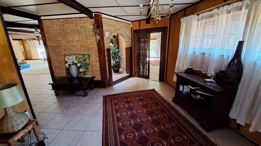 8 Bedroom Property for Sale in Clarens Free State